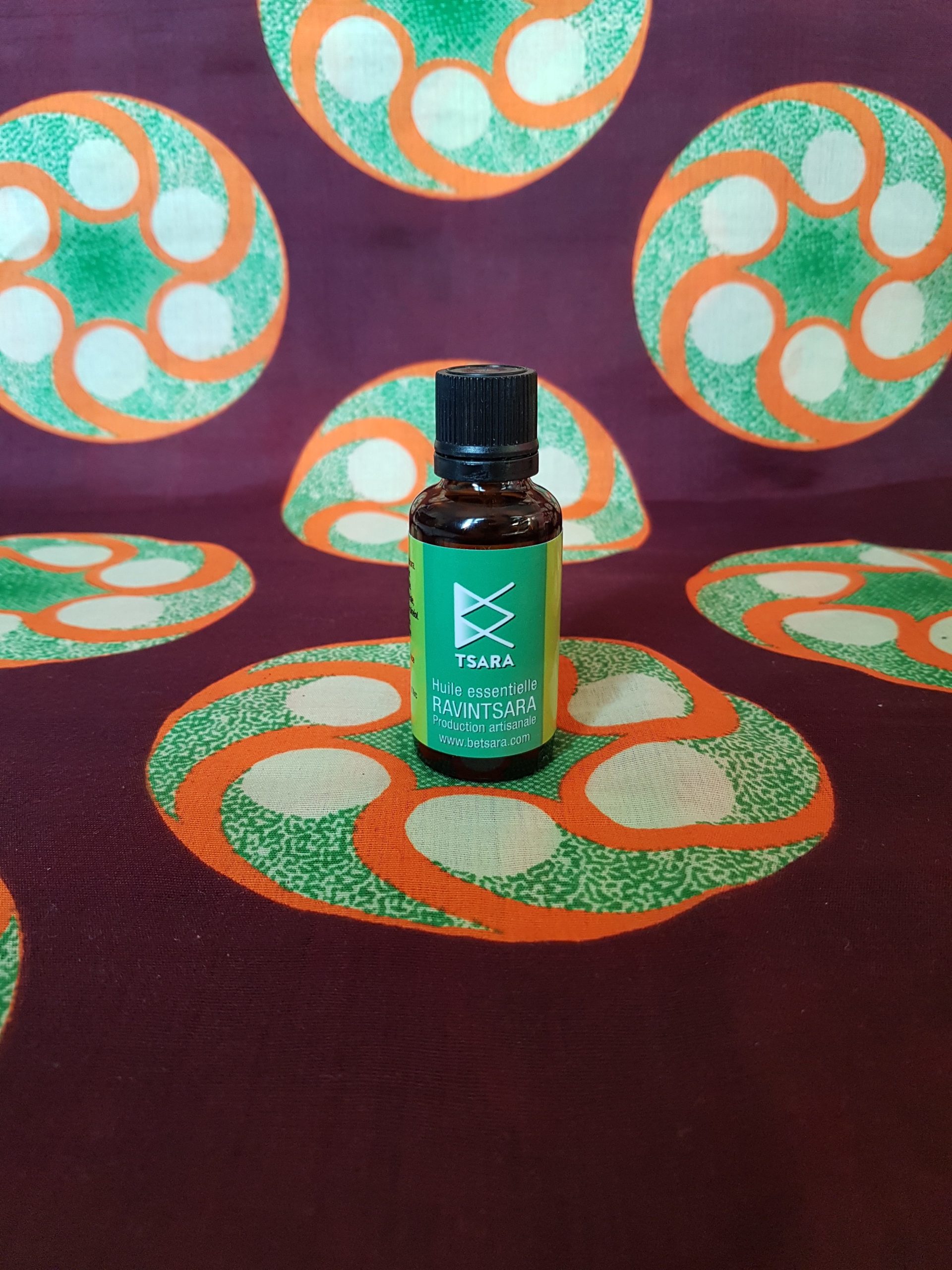 Essential oil Ravintsara - 30 ml certified organic by Ecocert FR-BIO-01 - Image 2