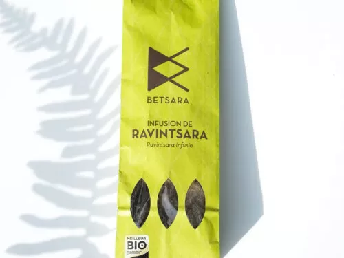 Feuilles séchées de ravintsara 50 g — coupe herboriste — bio FR-BIO-15