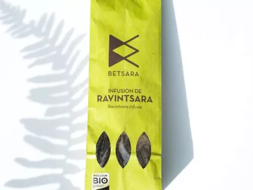 Feuilles séchées de ravintsara 50 g — coupe herboriste — bio FR-BIO-15